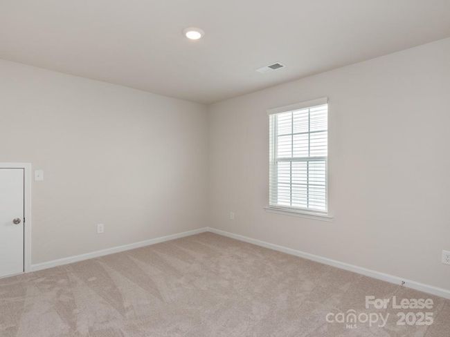 Upstairs Bedroom 2 | Image 15