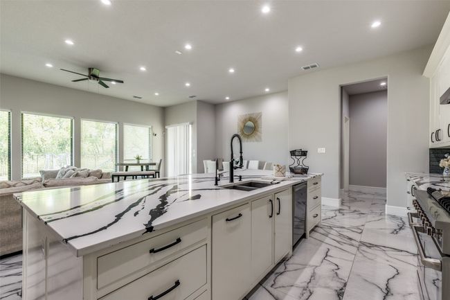 7281 Waters Edge Dr, House other with 5 bedrooms, 4 bathrooms and null parking in The Colony TX | Image 12