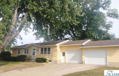 731 3rd Ave Ne, Sleepy Eye, MN, 56085-6000 | Card Image