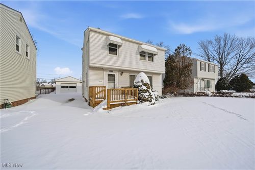 28759 Forest Rd, Willowick, OH, 44095-5021 | Card Image