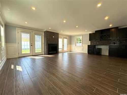 47 Orange Dr, Jericho, NY, 11753-1528 | Card Image