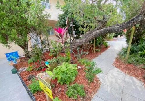 5a-211 Circle Dr, Cape Canaveral, FL, 32920-2679 | Card Image