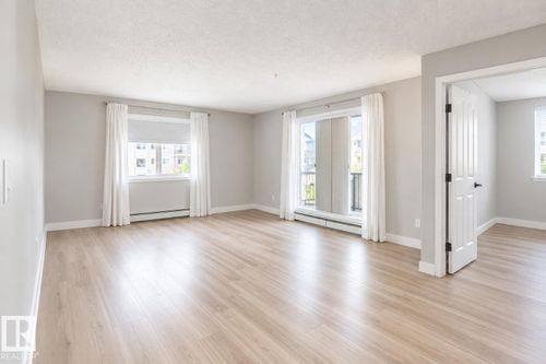 329-17447 98a Ave Nw, Edmonton, AB, T5T6M4 | Card Image