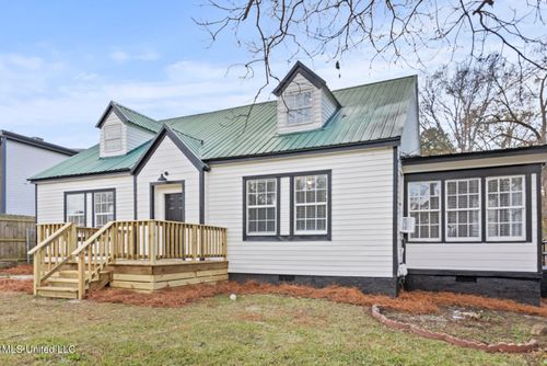 apt-a-3611 N State St, Jackson, MS, 39216-3149 | Card Image