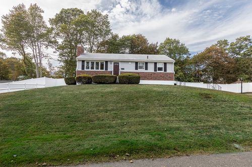 2 Sophia Rd, Salem, MA, 01970-1752 | Card Image