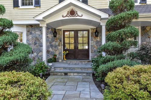 634 Orchard Ln, Franklin Lakes, NJ, 07417-2220 | Card Image