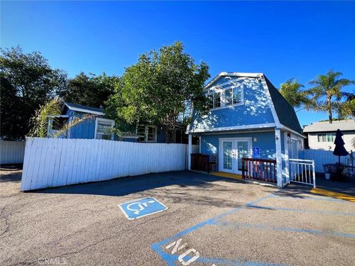 408 N Pico Ave, Fallbrook, CA, 92028-1949 | Card Image