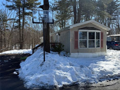 379 Ellen St, Wallkill, NY, 12589 | Card Image