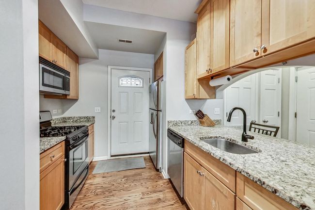 APT-1R - 2740 N Kimball Ave, Condo with 2 bedrooms, 2 bathrooms and 1 parking in CHICAGO IL | Image 6