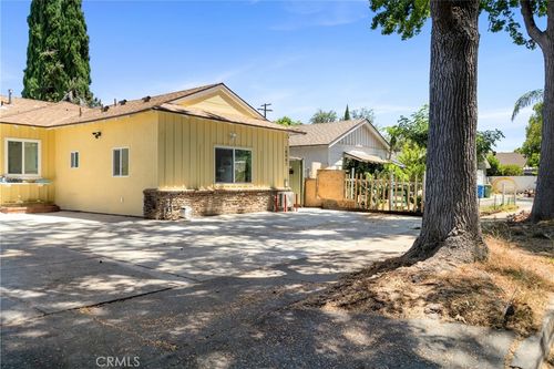 18947 Cantlay Street, Reseda, CA, 91335 | Card Image