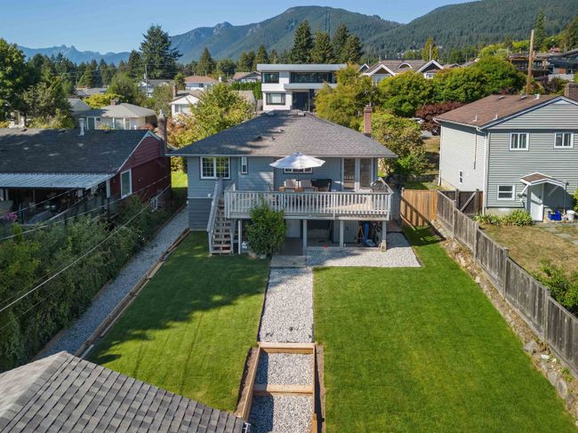 409 W 27 Th Street, House other with 4 bedrooms, 2 bathrooms and 2 parking in North Vancouver BC | Image 35