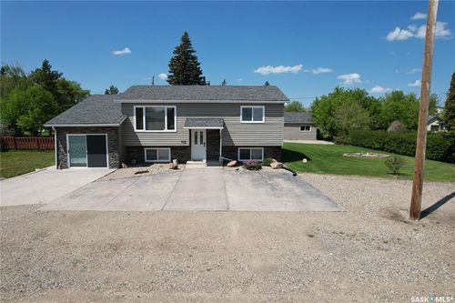 712 Southesk St, Whitewood, SK, S0G5C0 | Card Image