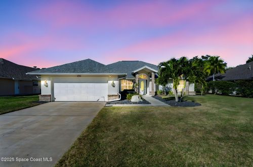 812 Spanish Wells Dr, Melbourne, FL, 32940-1601 | Card Image