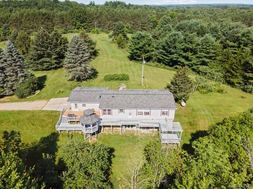 18678 10th Ave, Barryton, MI, 49305-9718 | Card Image