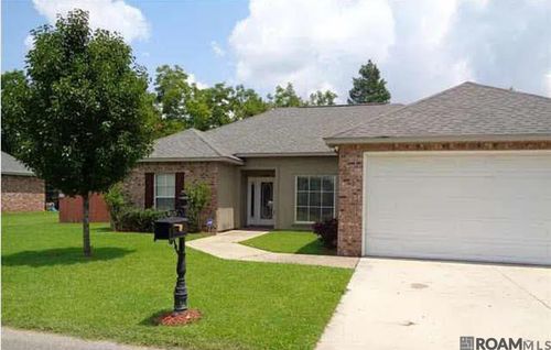 2134 Benedetto Ln, Port Allen, LA, 70767-3959 | Card Image