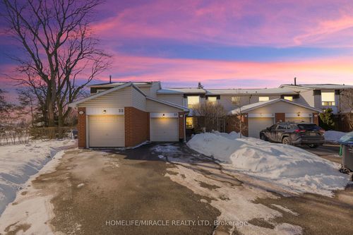 23-525 Meadows Blvd, Mississauga, ON, L4Z1H2 | Card Image