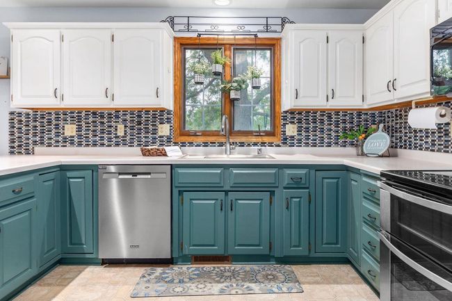 101 Brookview Place, House other with 5 bedrooms, 4 bathrooms and null parking in Combined Locks WI | Image 6
