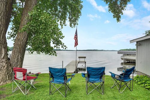 945 Reed St N, Waterville, MN, 56096-1074 | Card Image