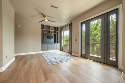 apt-310-215 Center St, San Antonio, TX, 78202-2756 | Card Image