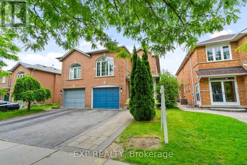 10 Breezeway Cres, Richmond Hill, ON, L4S1V7 | Card Image