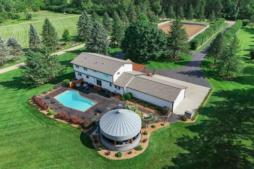 8650 105th St N, Saint Paul, MN, 55115-1390 | Card Image