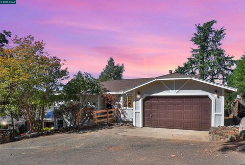 685 Loma Verde Ct, El Dorado Hills, CA, 95762-3547 | Card Image