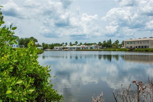 g8-2800 Indian River Blvd, Vero Beach, FL, 32960-4237 | Card Image