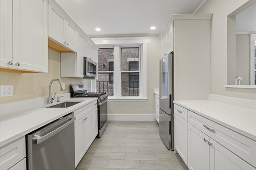 apt-5-9 Braemore Rd, Boston, MA, 02135-7015 | Card Image