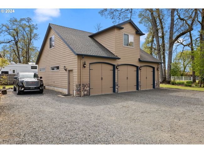 12430 S Oak Grove Rd, House other with 3 bedrooms, 4 bathrooms and 6 parking in Canby OR | Image 16