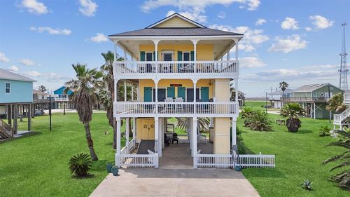 13027 Buccaneer Pkwy, Freeport, TX, 77541-9257 | Card Image