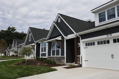 2-210 Canyon Creek Court, Marion Township, MI, 48843 | Card Image