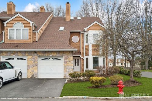 118 Coppertree Ct, Edison, NJ, 08820-4054 | Card Image