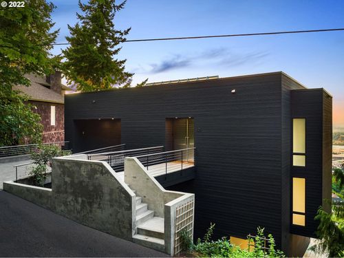 424 Nw Macleay Blvd, Portland, OR, 97210-3326 | Card Image