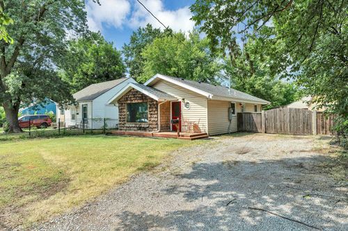 2145 S Hydraulic Ave, Wichita, KS, 67211 | Card Image