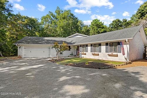 216 Hickory Ln, Hampstead, NC, 28443-2531 | Card Image