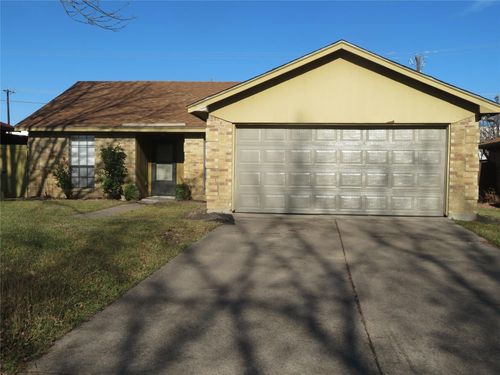 1031 Cresthaven Dr, Lancaster, TX, 75134-2062 | Card Image