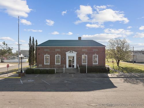208 N 2nd St, Hugo, OK, 74743-3854 | Card Image