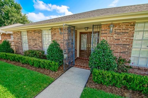 4517 Laudun St, Metairie, LA, 70006-2227 | Card Image