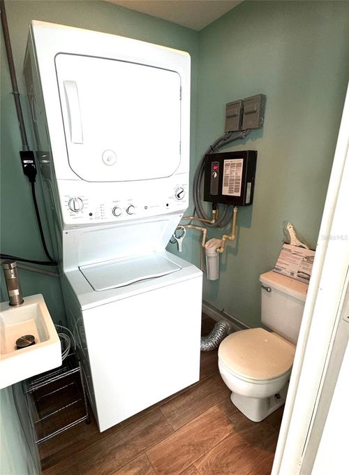 14038 94th Pl, SEMINOLE, FL, 33776-1234 | Card Image