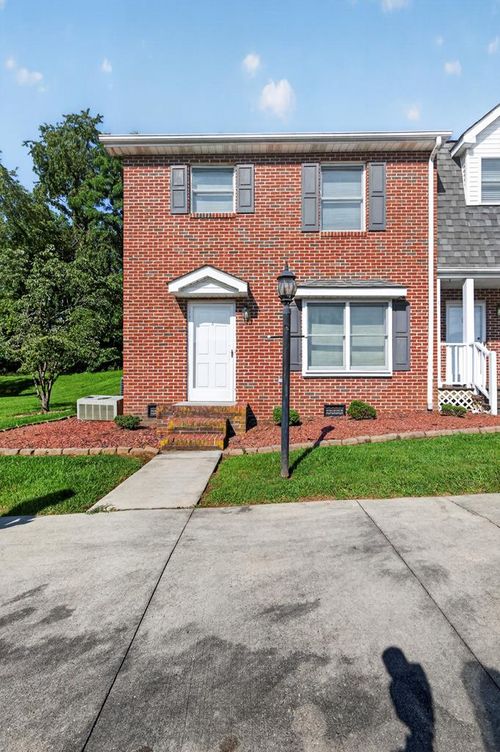 803 Edgemont North St Ne Apt A, Abingdon, VA, 24210 | Card Image