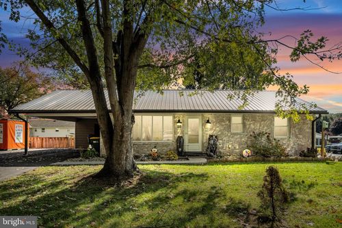 15 Hope Dr, BOILING SPRINGS, PA, 17007-9756 | Card Image