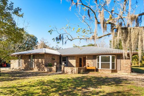 2002 Pine Ct, Deland, FL, 32720-7928 | Card Image