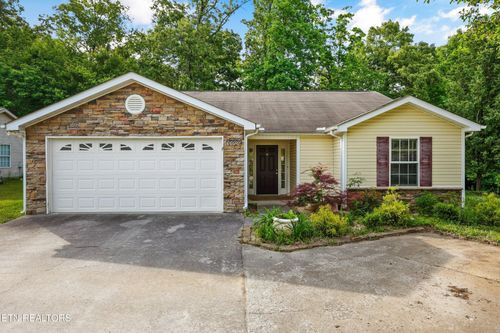 6626 Hugh Willis Rd, Powell, TN, 37849-5623 | Card Image