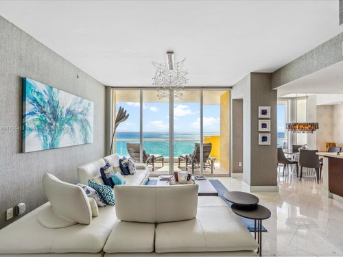 1605-17875 Collins Ave, Sunny Isles Beach, FL, 33160-2718 | Card Image