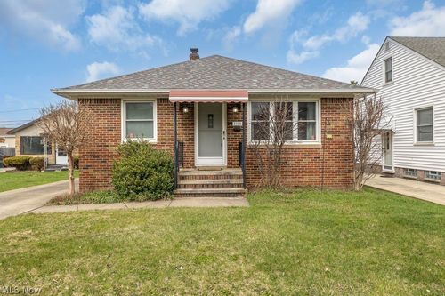 3402 Wellington Ave, Parma, OH, 44134-3652 | Card Image
