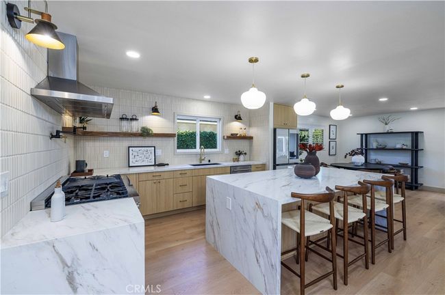 9792 La Arena Cir, House other with 3 bedrooms, 3 bathrooms and 2 parking in Fountain Valley CA | Image 12