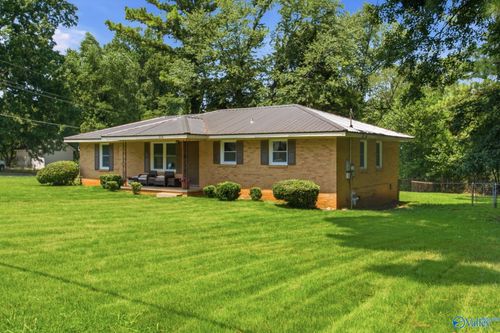 3116 Greenhill Dr Nw, Huntsville, AL, 35810-3355 | Card Image