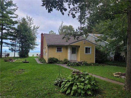 3160 Douglas Street, Camlachie, ON, N0N1E0 | Card Image