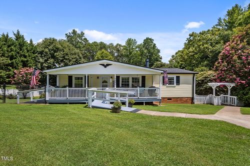 6086 Matti Ln, Oxford, NC, 27565-5508 | Card Image