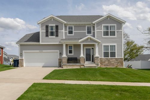 W241N5660 Maple Grove Ln, Sussex, WI, 53089-3915 | Card Image
